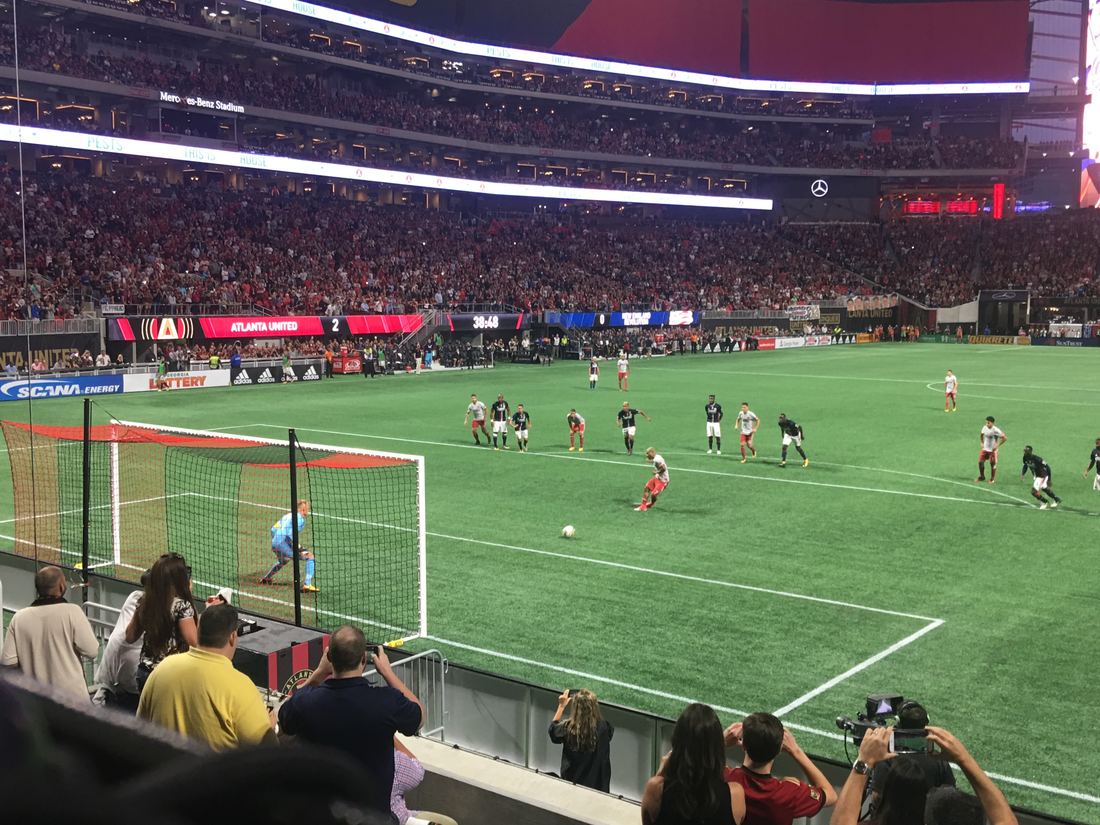 Josef Martinez takes a penalty kick at Mercedes-Benz Stadium in 2017